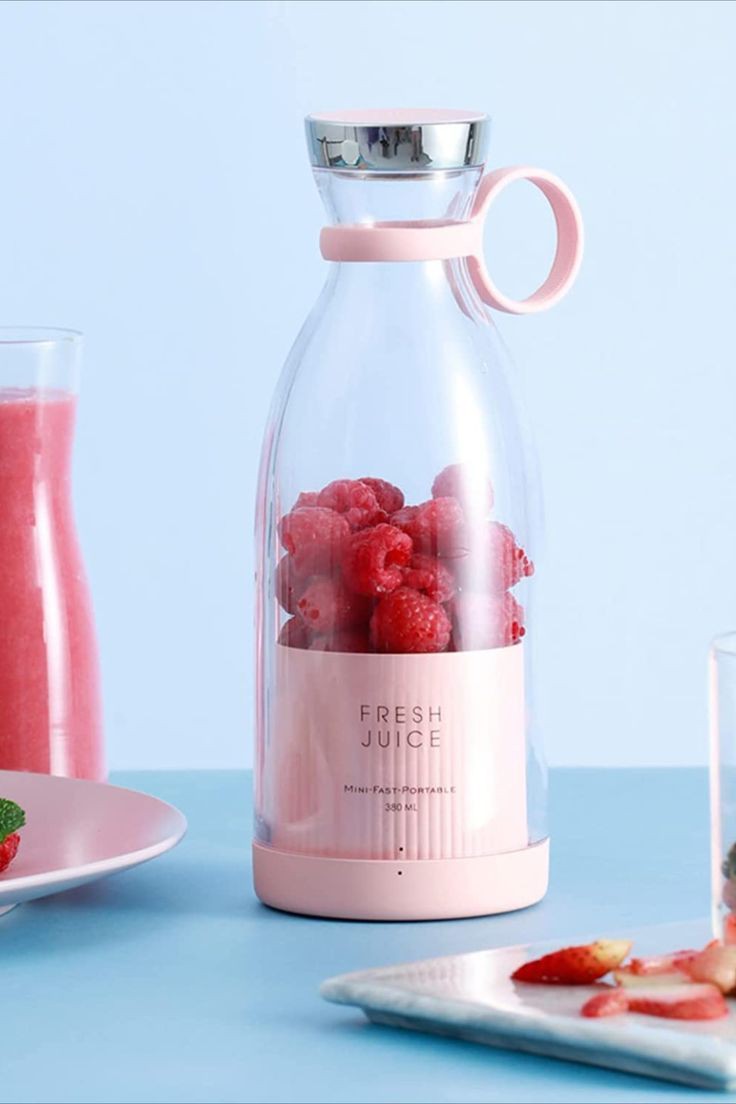 Blend Anywhere: Travel Portable Mini Juice Blender